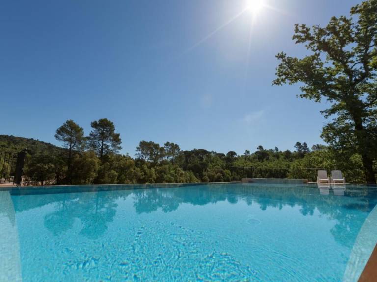 Holiday apartment with jacuzzi, pool & yard | Nature view | Pet-friendly — photo 4
