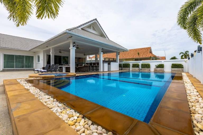 Private 3 Bedroom Pool Villa PP10 — photo 3