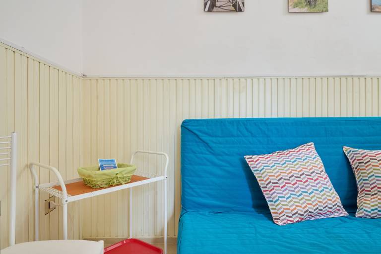 Apartment with barbeque & yard | Garden view — photo 4
