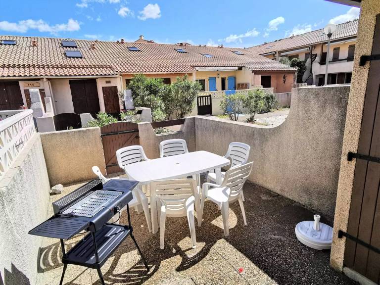 House with 2 rooms for 6 persons — photo 3
