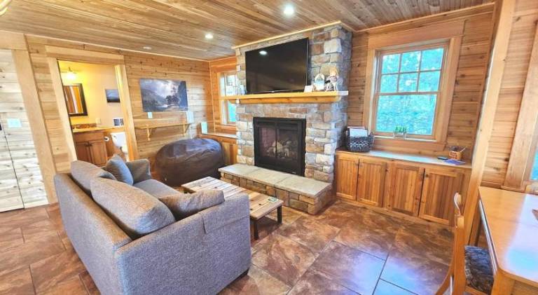 Loza house adirondack screened-in porch unit lake front — photo 2