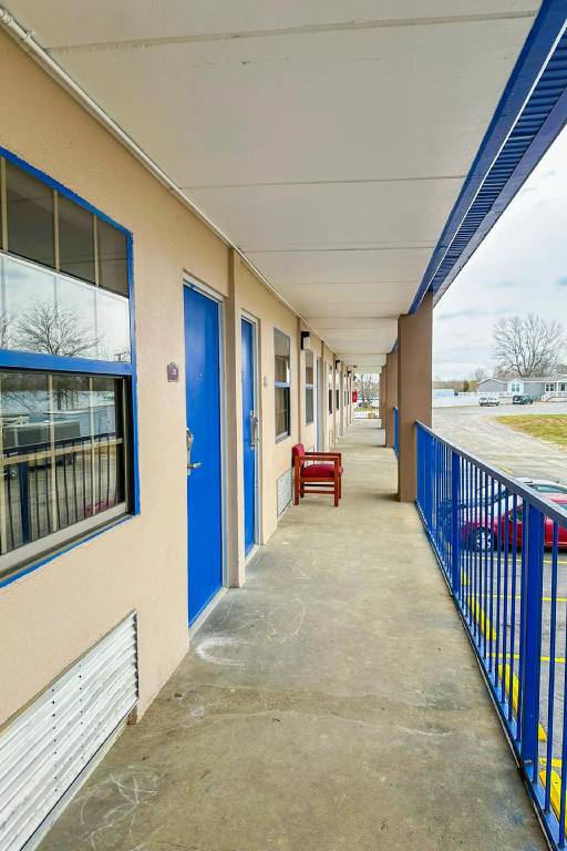 Happy Stay Inn Madisonville I-69 By OYO — photo 5