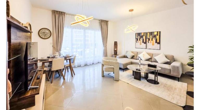 Rental apartment with private pool & patio in Abu Dhabi