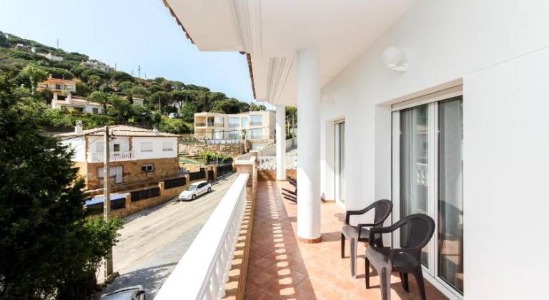 Fully equipped house with private pool, terrace & BBQ | Dogs allowed — photo 3