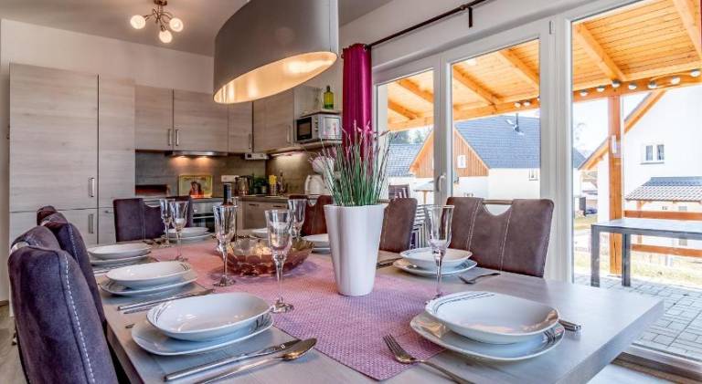 Rental apartment with terrace, barbecue & yard — photo 3