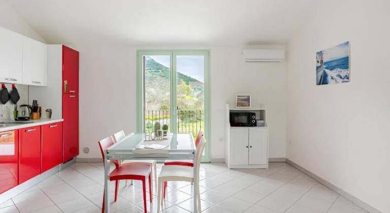 Apartment with 2 rooms for 6 persons — photo 3