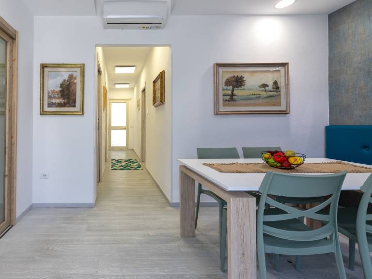 Holiday apartment with terrace — photo 5