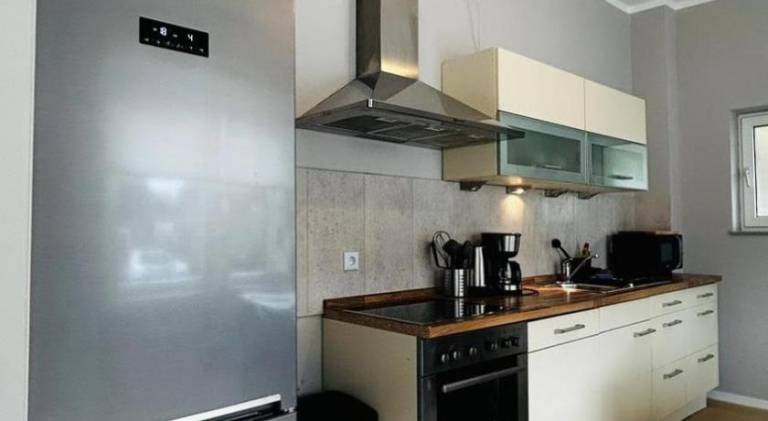Haus Rasink I Monteure I Teams I 160m2 I 5 Z I Terrasse I P I 2 WC I Kuche I Smart TV — photo 4