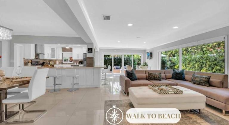 House with barbecue, private pool & garden in Fort Lauderdale, FL