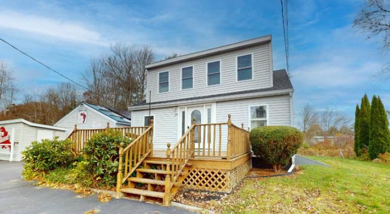 Charming house | Pets are welcome in Wells, ME