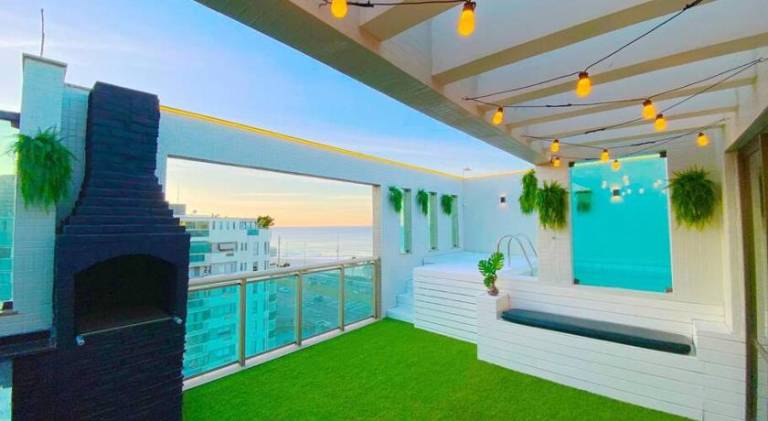 Exclusive Beachfront Penthouse: Private Pool, Amazing View in Rio de Janeiro