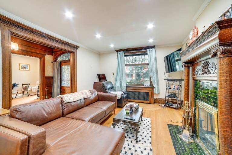 Spacious Pittsburgh Rental Walk to Frick Park