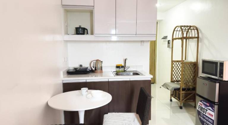 Charming serviced apartment with pool | Pets allowed — photo 4