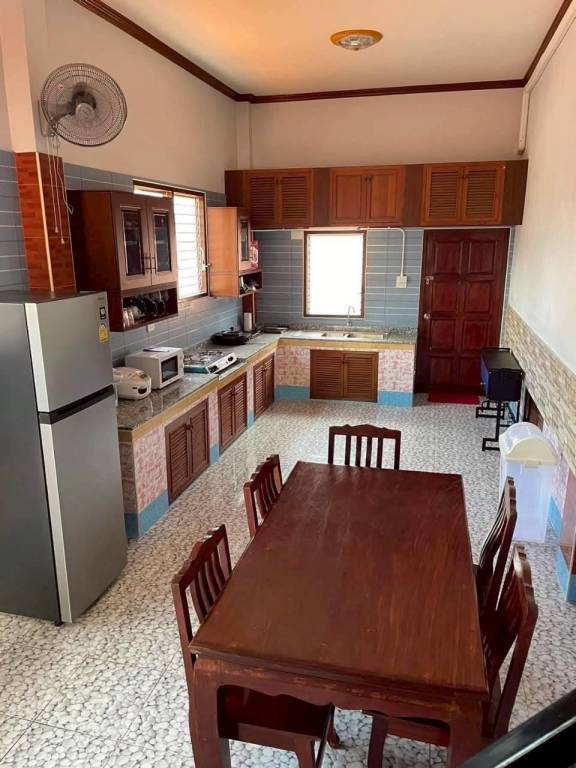 Rental apartment with pool, garden & BBQ — photo 3