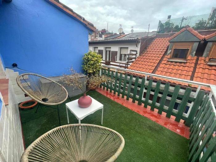 Apartment with terrace — photo 3
