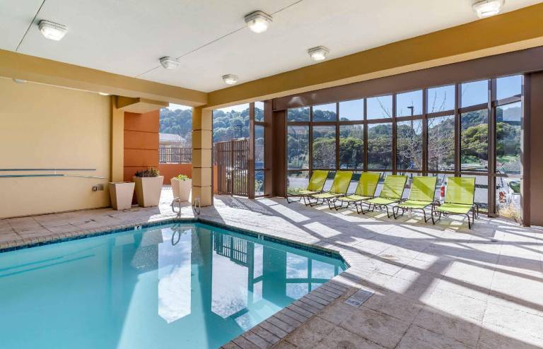 Extended Stay America Suites - San Rafael - Francisco Blvd. East — photo 2