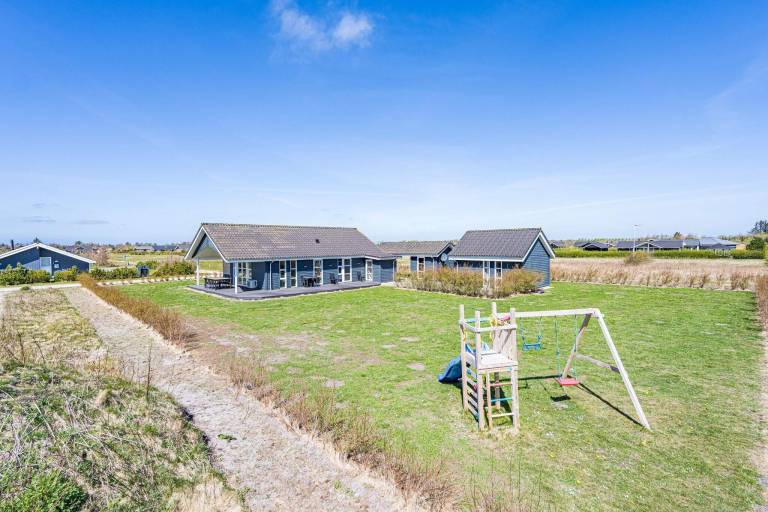 Charming vacation home with terrace, yard & BBQ | Dogs allowed — photo 2
