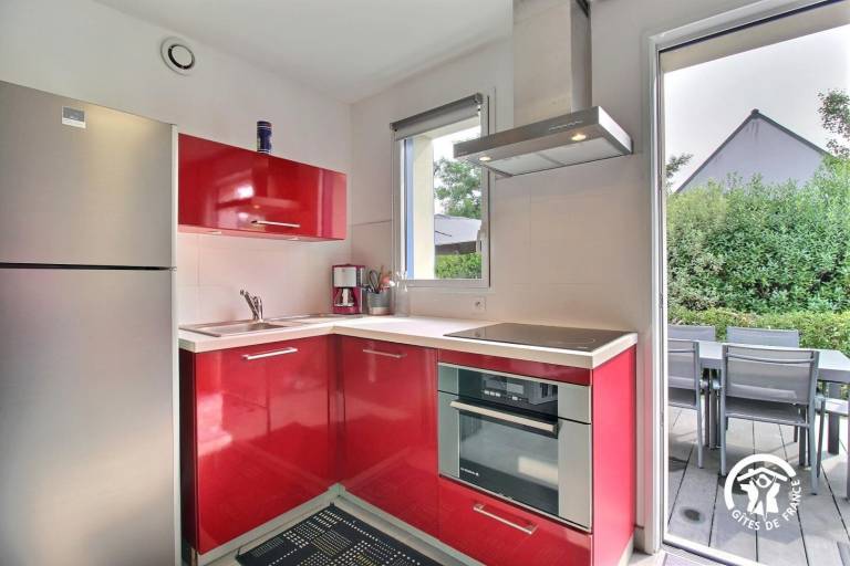 Gite with yard, patio & grill — photo 4