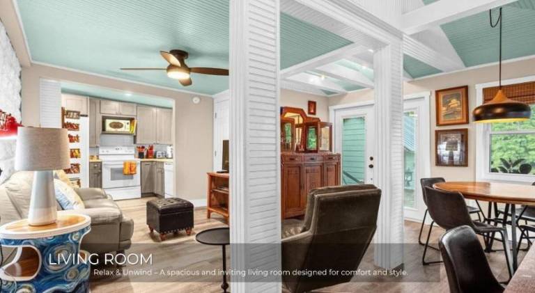 Vacation home with pool — photo 3