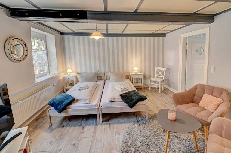Fewo1846 - "Unsere Blume" / charming 2 room apartment with balcony / harbor view — photo 5