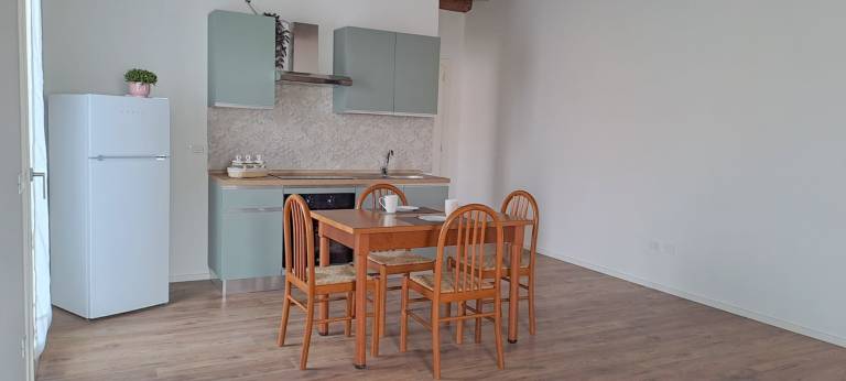 Nice studio with patio | River view | Pet-friendly in Treviso
