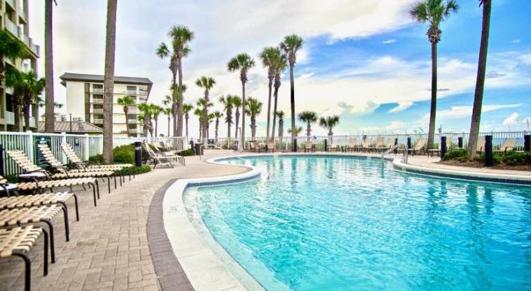 Fully equipped nice rental apartment with heated pool, hot tub & grill | Next to the beach | Dogs allowed — photo 3