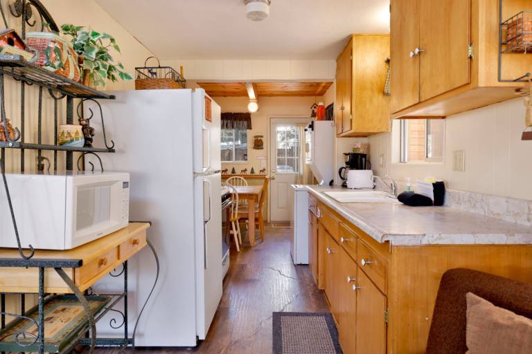 Cabin with BBQ, jacuzzi & terrace | Mountain view — photo 5
