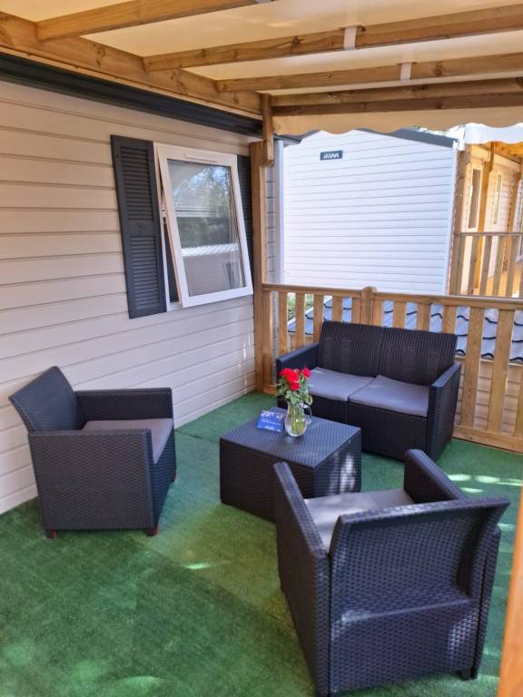 Mobile Home 'Mobil-home Camping Mar Estang' with Lake View, Shared Pool & Air Conditioning — photo 2