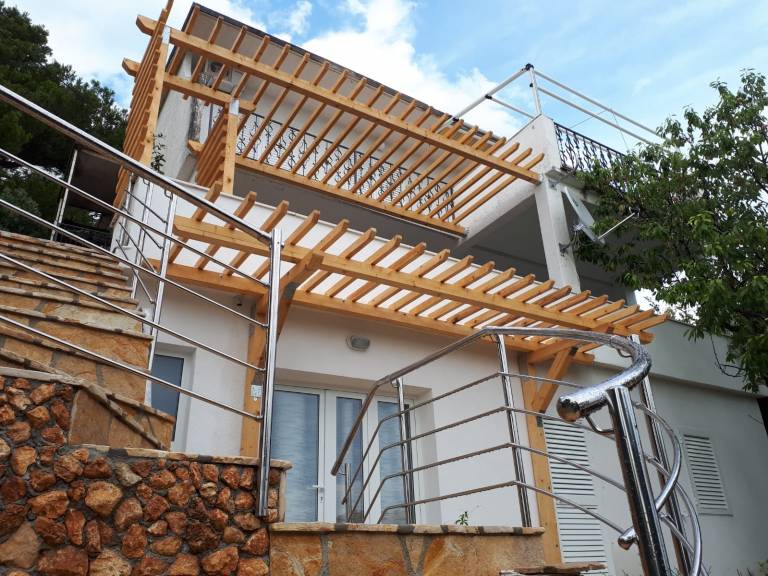 Three bedroom apartment with terrace and sea view Mimice, Omiš (A-14230-a) in Omis