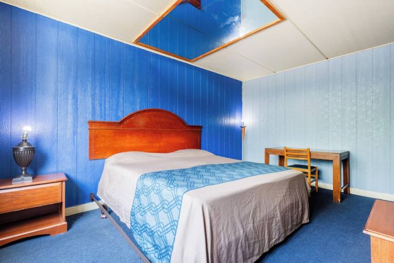 Motel West Woodlawn