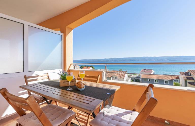 Apartments Orange in Omis