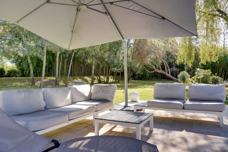 Villa with patio, private pool & yard — photo 4