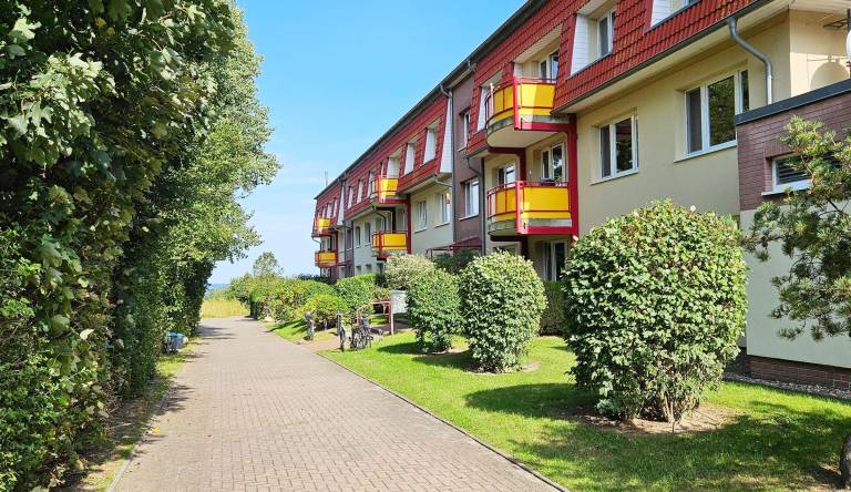 Rental apartment with terrace & garden — photo 3