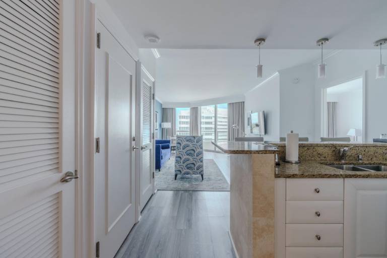 Residences at Fontainebleau Miami — photo 5