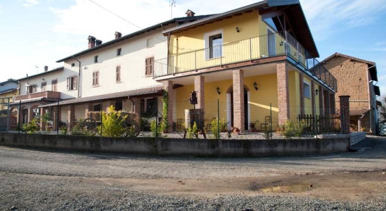 Farm with garden & terrace in Alessandria