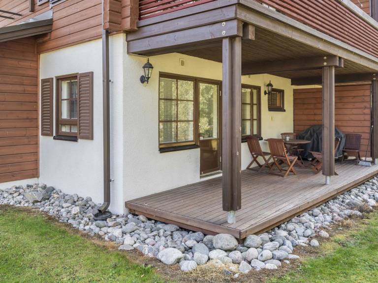 Vacation home with patio & sauna | Nature view — photo 2