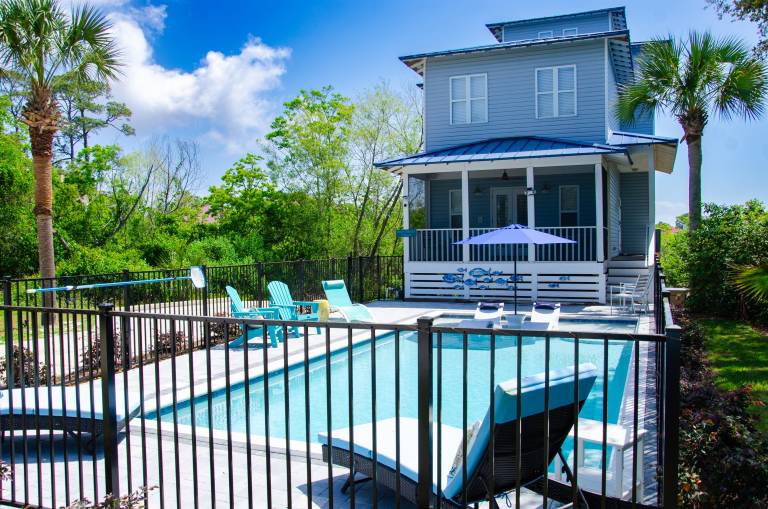 DoctorsOrdersDestin 2 5-Min Walk to Private Beach, Private Heated Pool, Bikes in Destin, FL