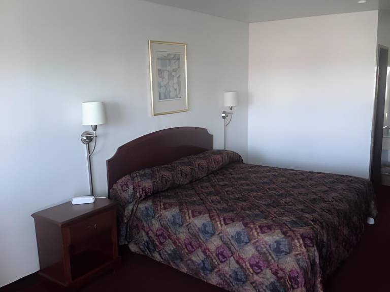 Economy Inn Holland in Holland, MI