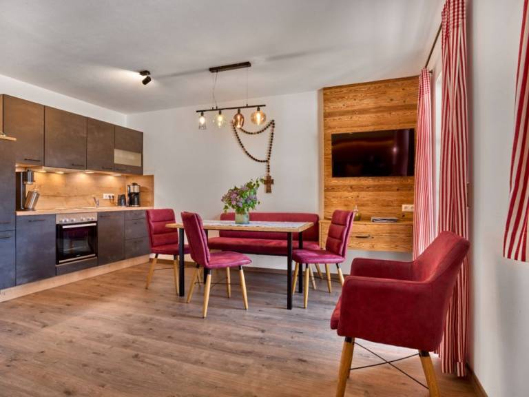 Holiday apartment with BBQ, yard & terrace — photo 2