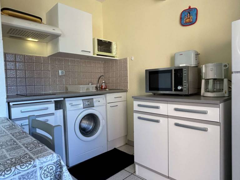 Rental apartment with pool — photo 5