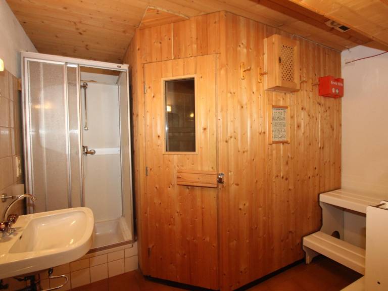 Vacation home with terrace & sauna — photo 5