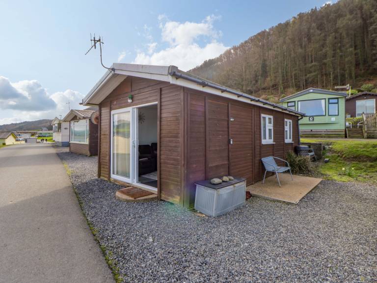 Cottage with garden | Beach view in Aberystwyth