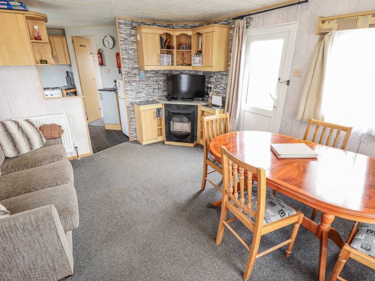 Cottage with garden | Beach view — photo 4