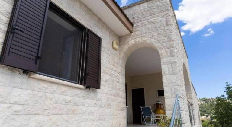 House with 2 rooms for 5 persons — photo 3