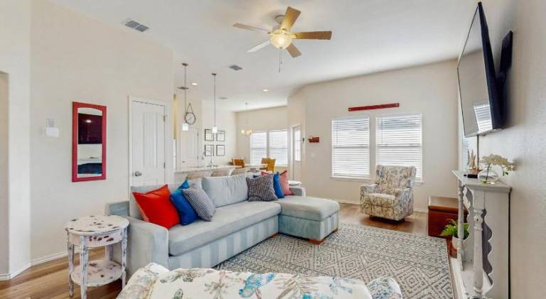 Lovely vacation home with pool | Dogs allowed — photo 2