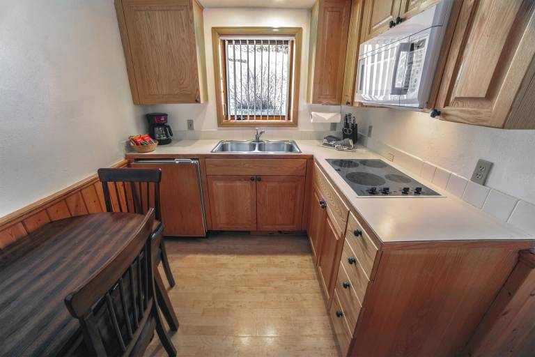 Cabin with 1 room for 4 persons — photo 3