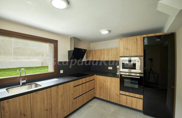 Pleasant cottage with yard, grill & pool | Nature view | Pet-friendly — photo 2