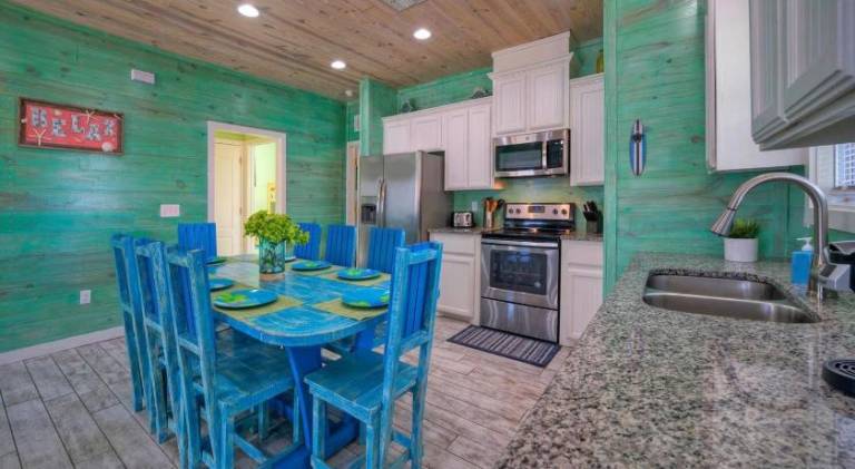 Pleasant vacation home with pool | Pet-friendly — photo 5