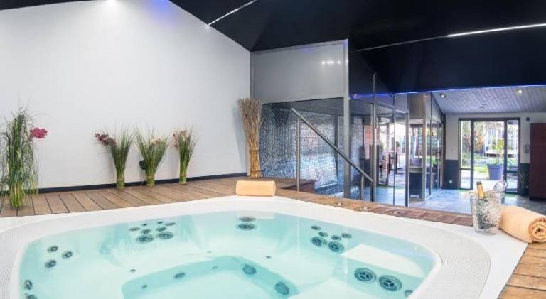 Elegance Suites Hotel — photo 4
