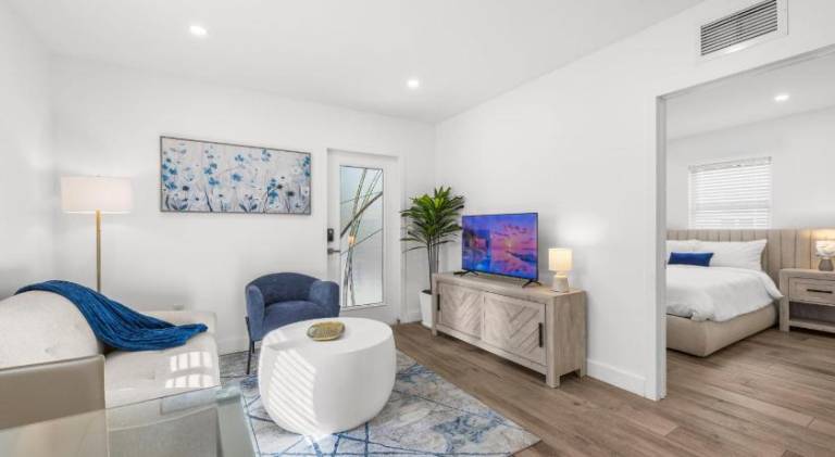 Apartment with 2 rooms for 4 persons in Miami, FL